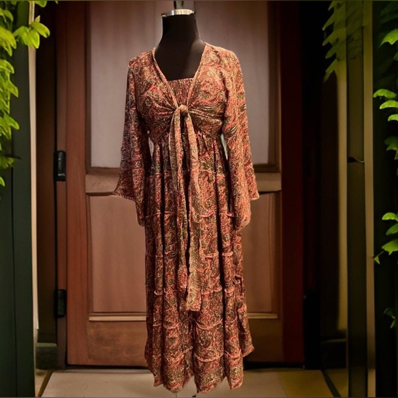 🍁SOLD OUT 🍁 2 pieces set: dress/skirt and Crop shirt blouse. S/M  Polyester - Picture 4 of 5